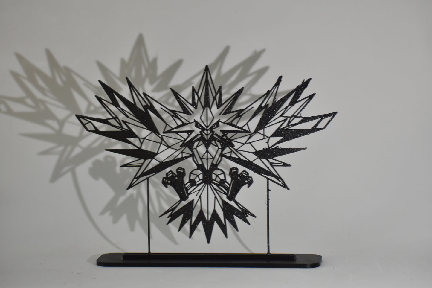 Figura Decorativa Pokémon - Diseño Art Line  | Modelo: Zapdos